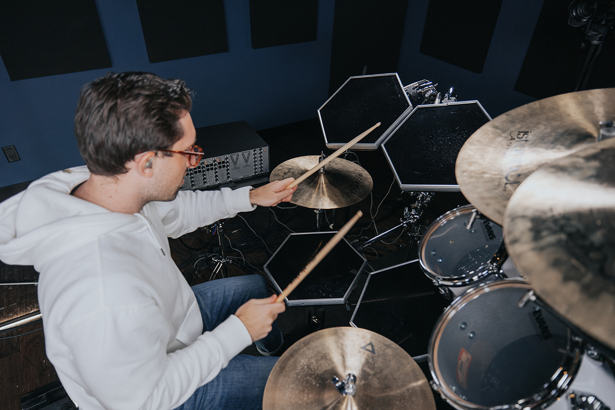 The 12 Most Iconic Phil Collins Drum Parts Drumeo Beat